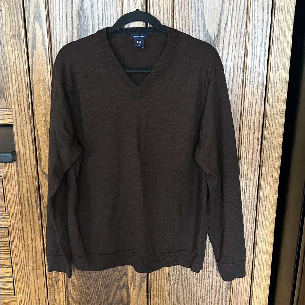 GAP Chocolate Brown 100% Merino Wool V Neck Sweater XL‎